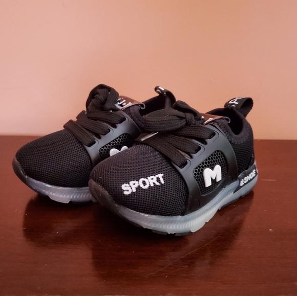 LED Black Toddler/Baby Tennis Shoes - Size 2 - Picture 2 of 6